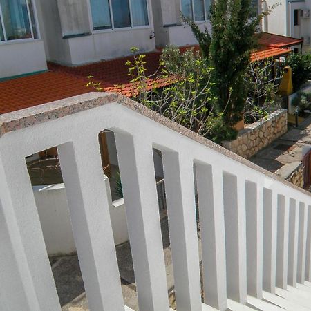 Lada apartmani Novalja Bagian luar foto