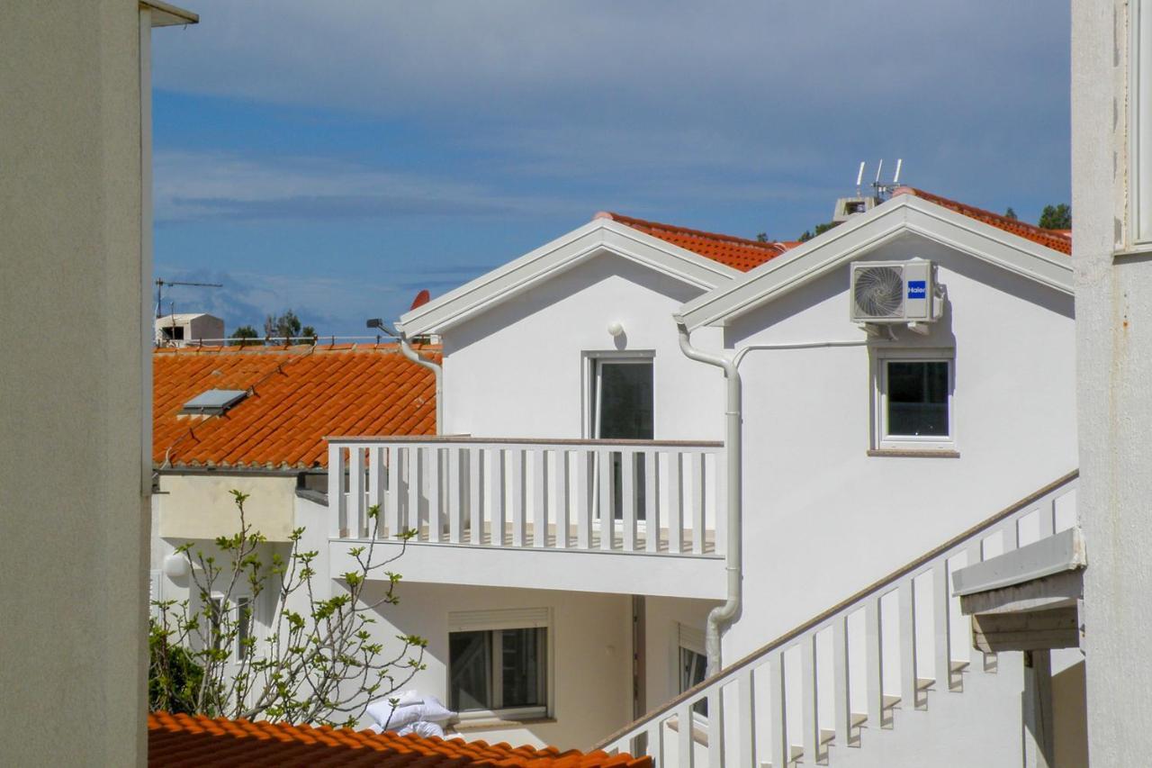 Lada apartmani Novalja Bagian luar foto