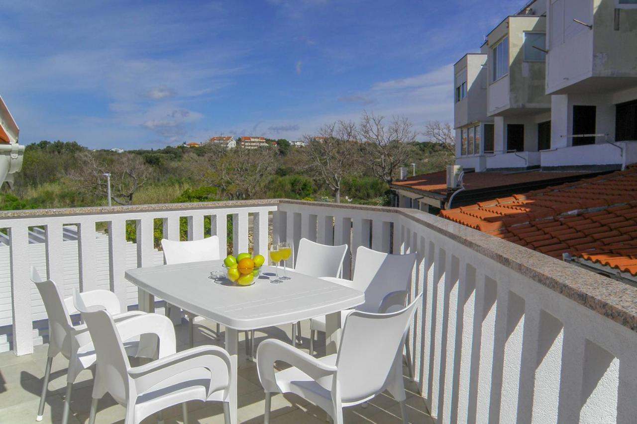 Lada apartmani Novalja Bagian luar foto