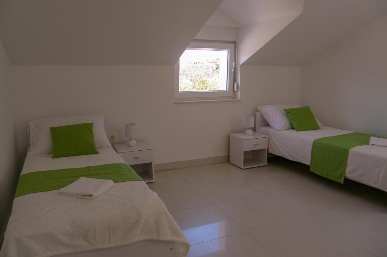 Lada apartmani Novalja Bagian luar foto