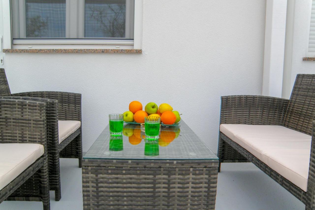 Lada apartmani Novalja Bagian luar foto